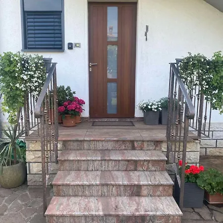 Hisa Tavcar Appartamento Dutovlje